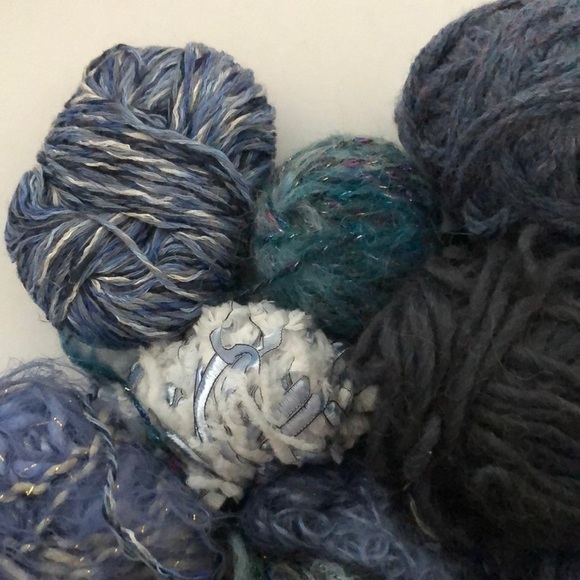 🛒 $10 Blue, creative texture, bundle yarn #1903 - Picture 3 of 6